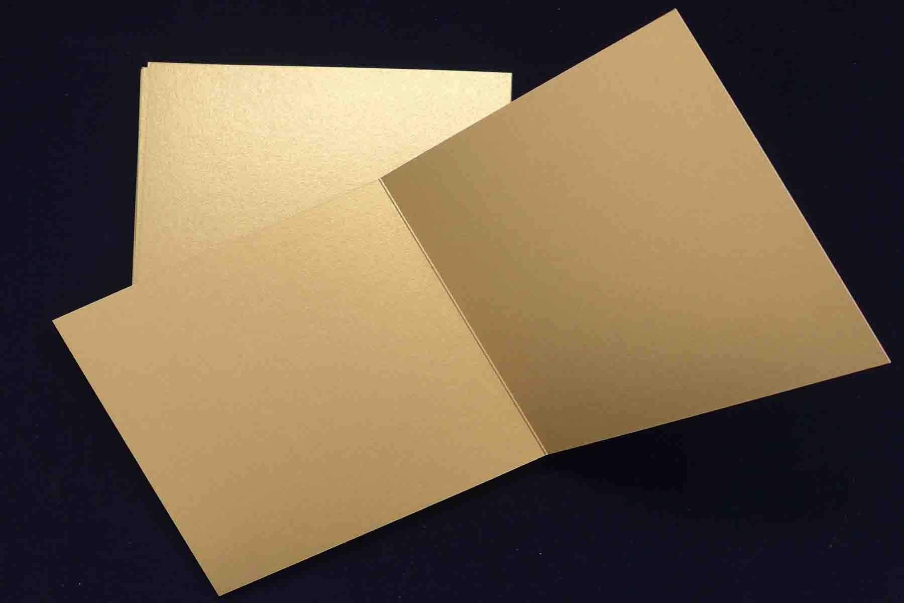Enveloppe carrée 160 mm x 160 mm Curious Alchemy Gold (Au) 120 g/m²